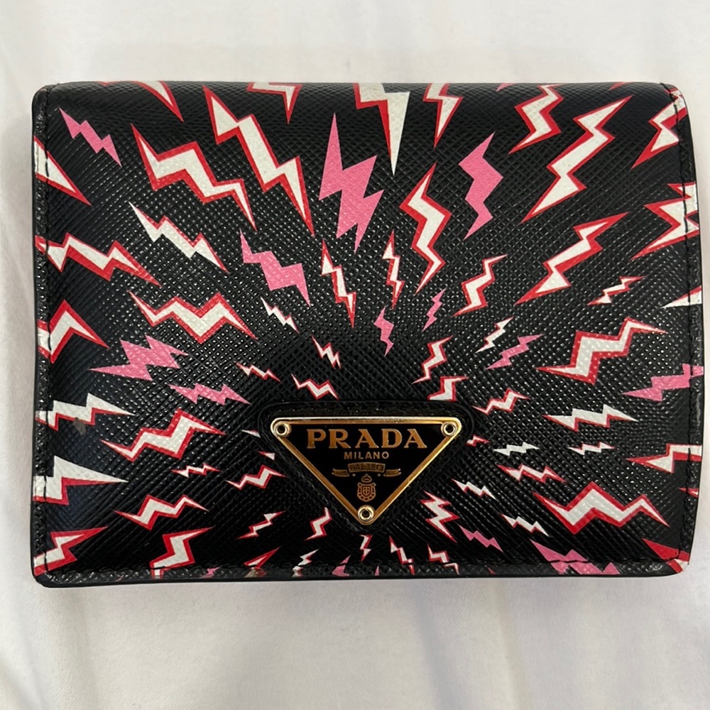 Brand new barely used Prada wallet